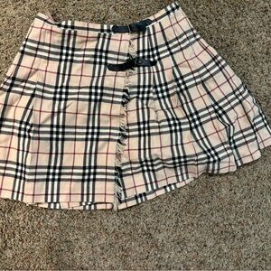 Burberry skirt